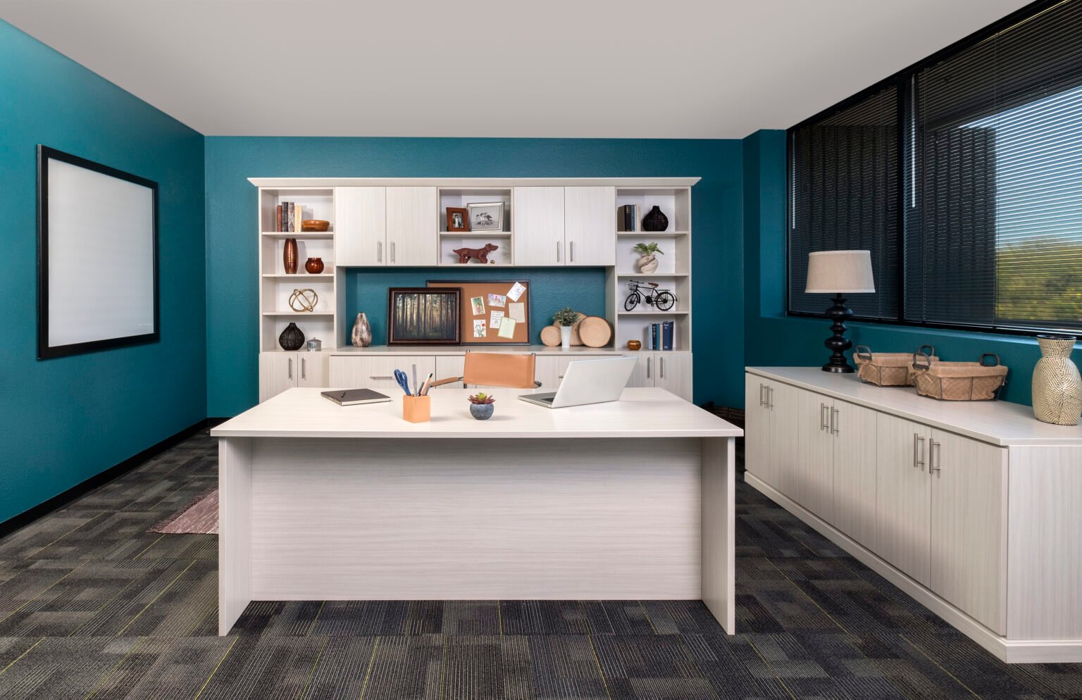 Arctic-Flat-Panel-Office-Straight-On-2-Feb-2017