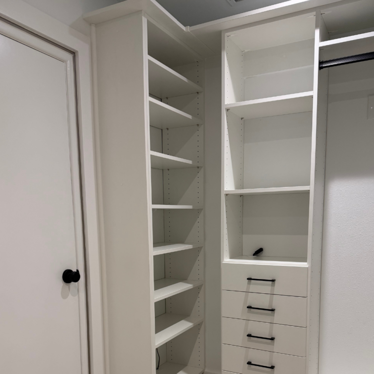 White walk-in with double hanging and a bench – photo 3