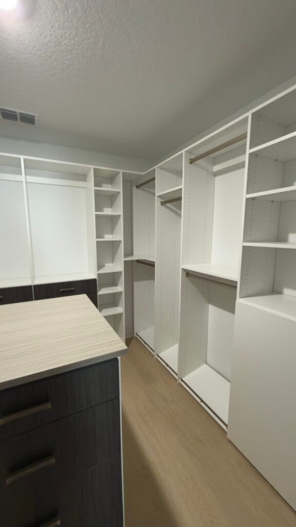 Light oak island with charcoal drawers and textured-glass cabinet – photo 11