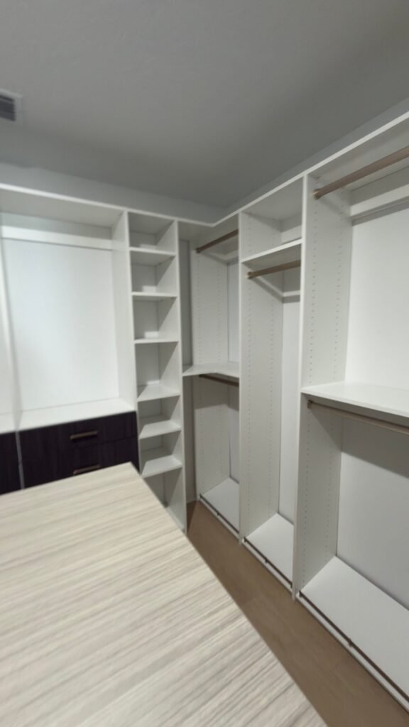 Light oak island with charcoal drawers and textured-glass cabinet – photo 7